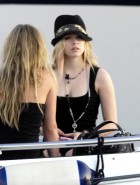 Avril Lavigne black top