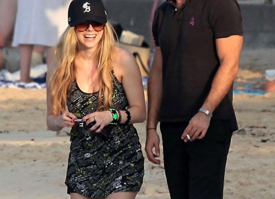 Avril Lavigne beach