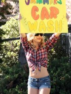 Cameron Diaz carwash girl