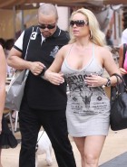 Nicole Coco Austin cleavage