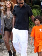 Beyonce Knowles short shorts