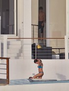 Selena Gomez bikini pics