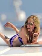 Avril Lavigne bikini